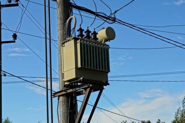 Transformadores en poste